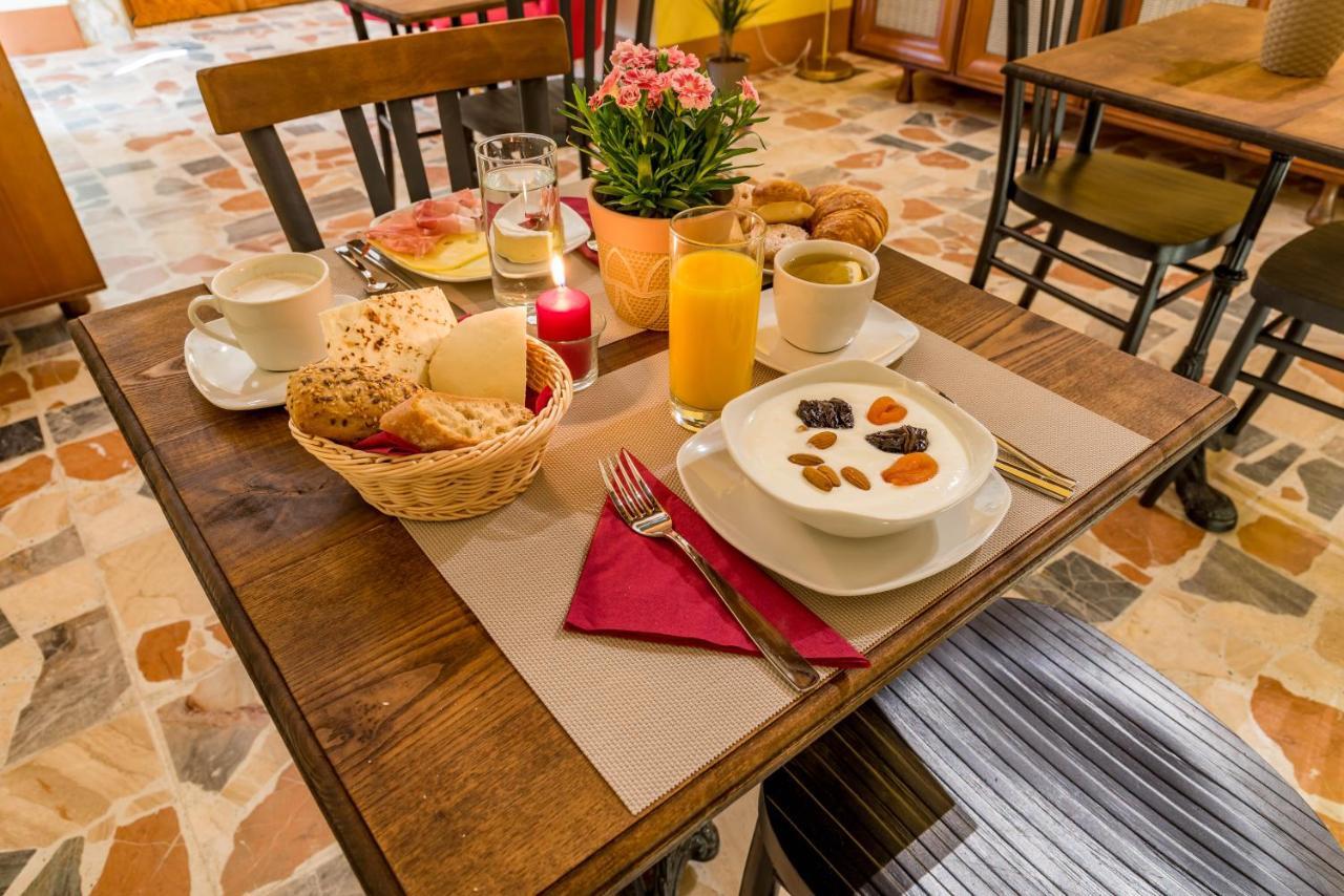 Cappuccine Guesthouse 칼리아리 외부 사진